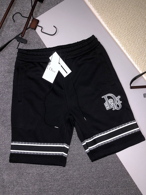 ブランドハーフパンツ正面デザイン